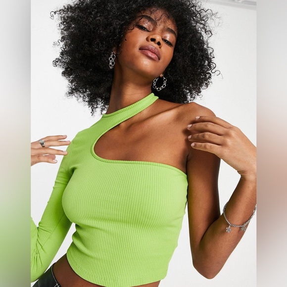 𝗕𝗲𝗿𝘀𝗵𝗸𝗮 Ribbed Cutout Asymmetrical Top - Picture 3 of 3
